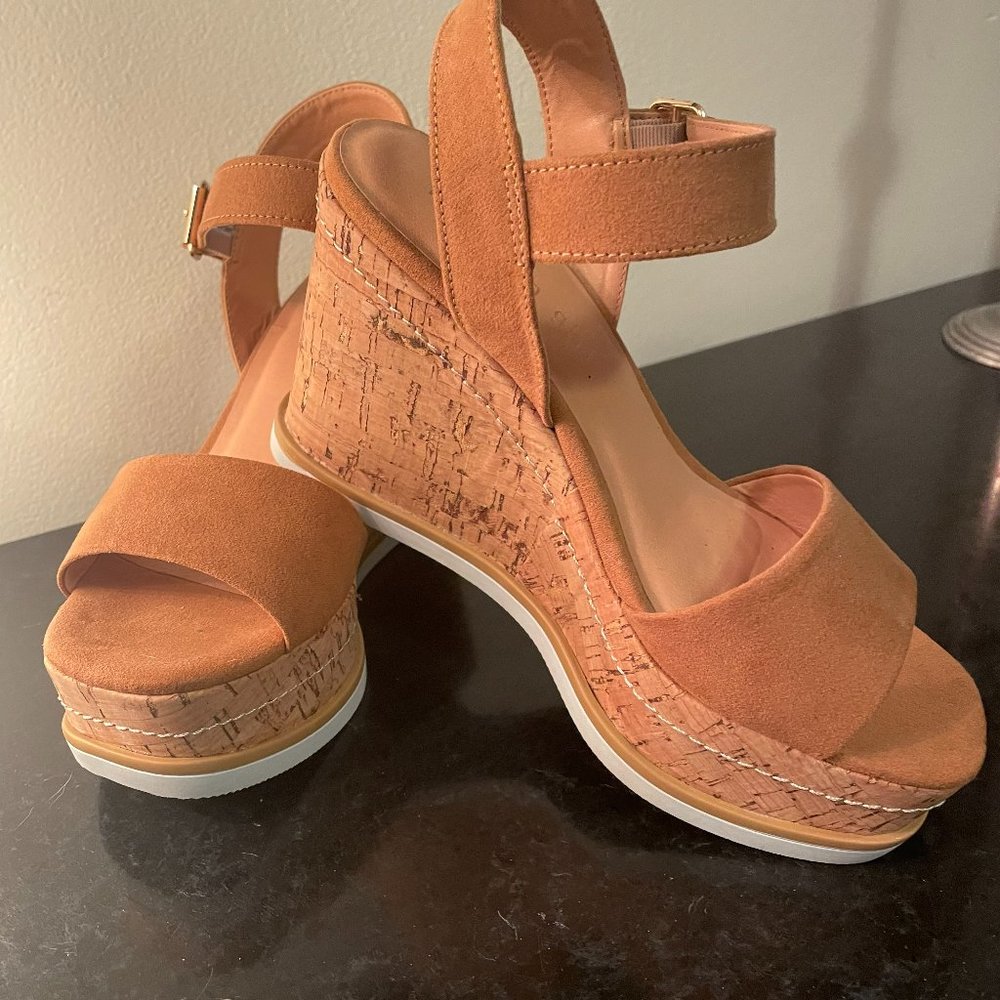 Shoes/wedges